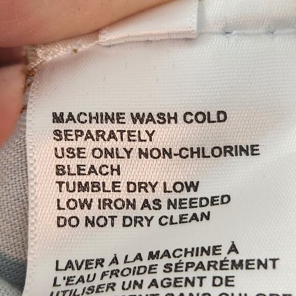 BDG Urban Outfitters Medium Wash Denim Cuffed Cut Off Jean Shorts Women's 28 - Picture 7 of 8